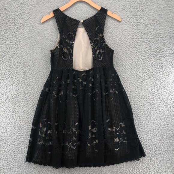 Free People Dress Women 2 Black Mini Fit & Flare Pleated Lace Overlay Sleeveless - Picture 3 of 10